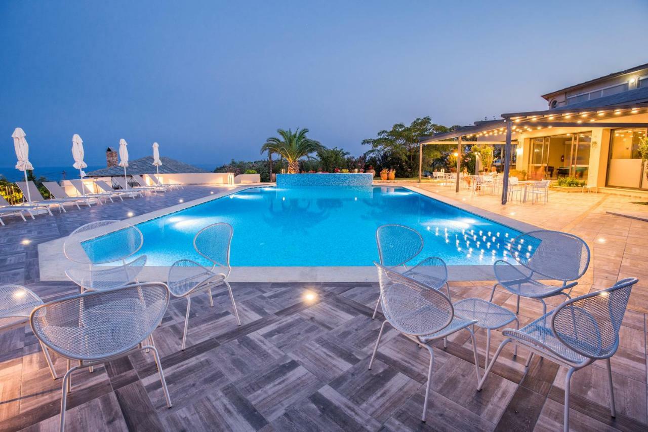 Aeria Hotel Astris Exteriör bild